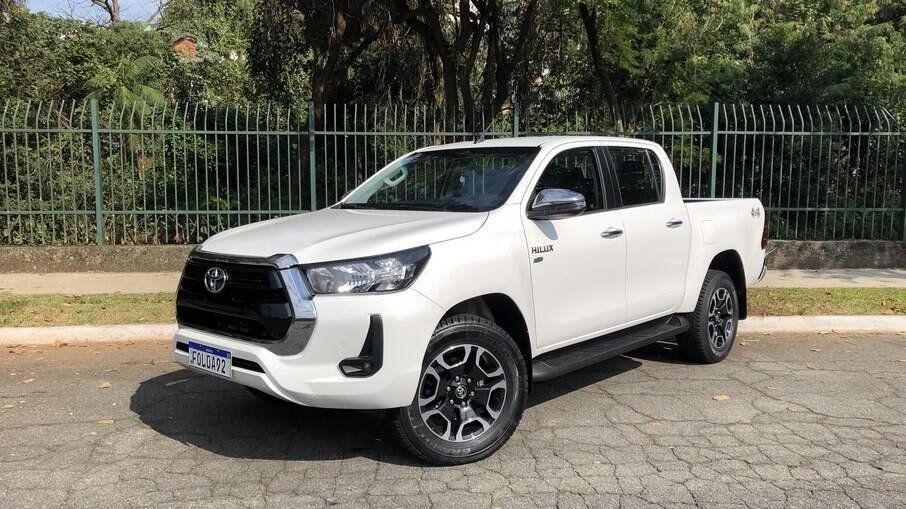Toyota Hilux SRV 2021 surpreende pelo conforto e preço competitivo com motor flex